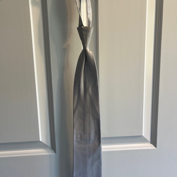 Perry Ellis Silver Vest and Tie Size Small - Picture 5 of 5